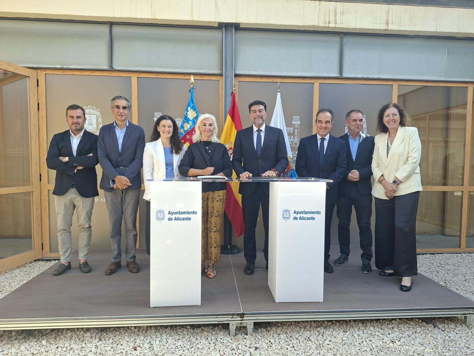 Alicante rehabilita la muralla del castillo con el apoyo de la Fundación Hortensia Herrero